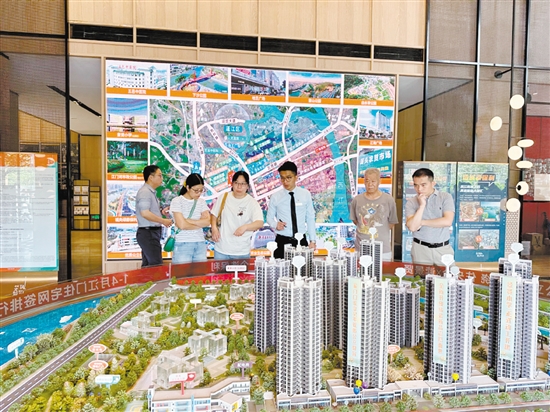 1—8月，全市商品房網(wǎng)簽面積和增速均居全省前列。