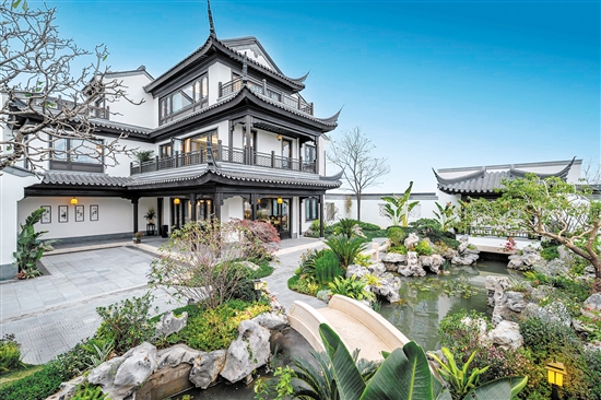 綠城濱江·潮聞東方合院實(shí)現(xiàn)了院落與自然巧妙融合。