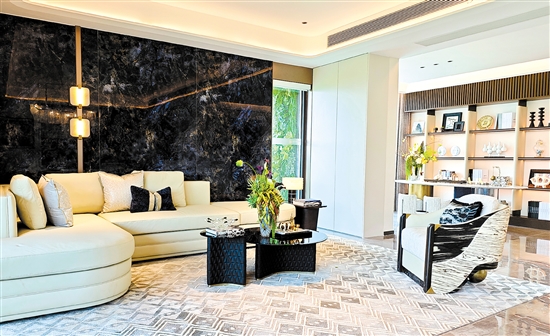 江發(fā)·翡翠觀瀾樣板房實景圖。