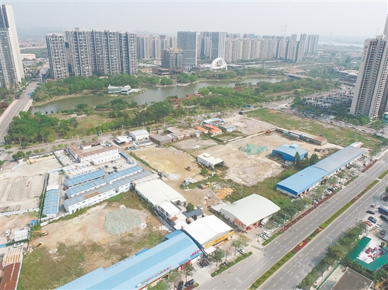 地塊北面直望一線園山湖景觀。