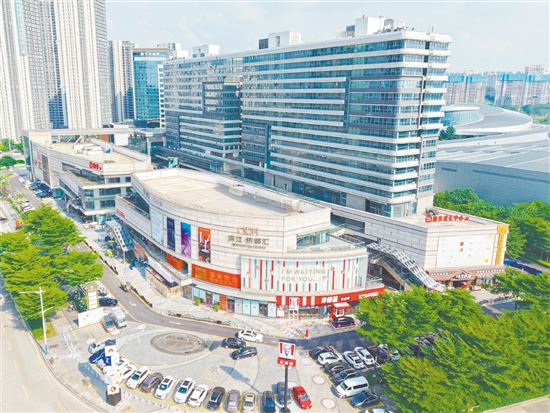 濱江·僑都匯的建設(shè)與運營填補了濱江新區(qū)缺乏大型商業(yè)配套的空白。