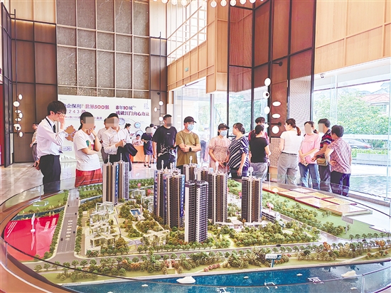 ?銷售小面積第四代住宅的樓盤吸引了許多市民的目光。