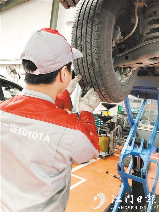 臺(tái)風(fēng)過(guò)后，應(yīng)及時(shí)對(duì)愛(ài)車(chē)進(jìn)行檢查、清洗。