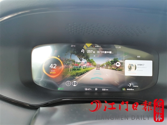 更加智能化的新能源汽車，對汽車芯片的需求更多。