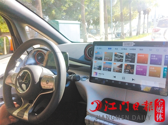 海豚內(nèi)飾清新又時尚。