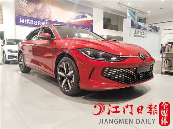 凌渡L外觀動(dòng)感十足。