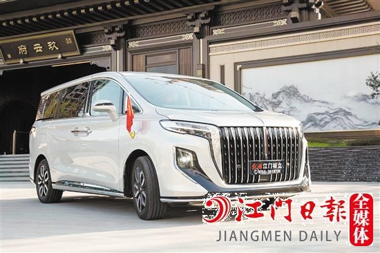 紅旗HQ9外觀霸氣十足。