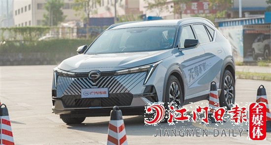 在試駕體驗(yàn)過(guò)程中，傳祺影酷表現(xiàn)出色。