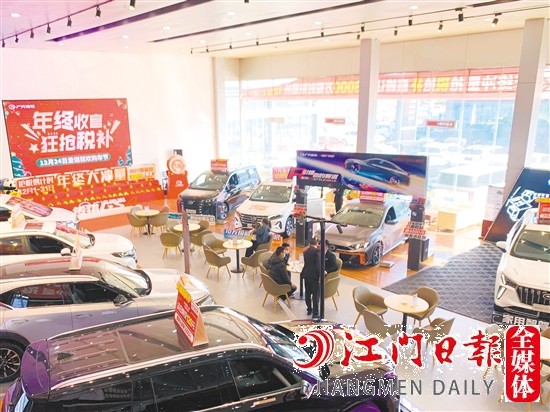 造車新勢(shì)力的中心店不但外形與傳統(tǒng)的4S店類似，功能也比較類似。