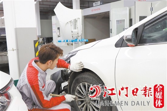 前來鈑金、噴漆的車輛不在少數(shù)。