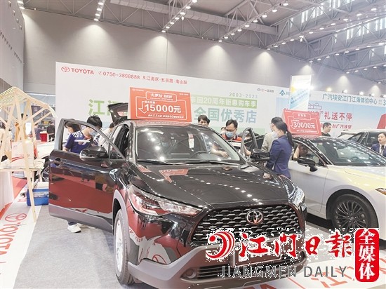 今年春季車展期間，許多汽車經(jīng)銷商推出大幅優(yōu)惠。