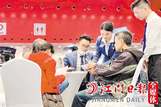 消費(fèi)者在購車時(shí)，需了解清楚車型優(yōu)惠。