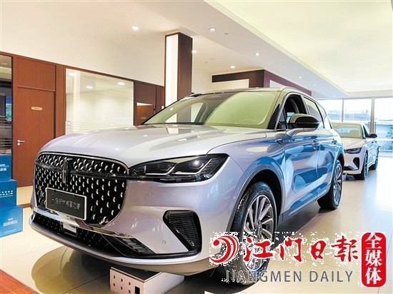 全新林肯冒險家大氣優(yōu)雅。