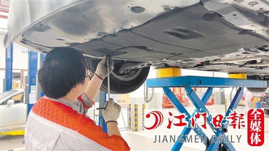 安裝底盤護(hù)板可預(yù)防貓鉆進(jìn)車底。