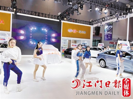 端午車展現(xiàn)場將有精彩的表演。