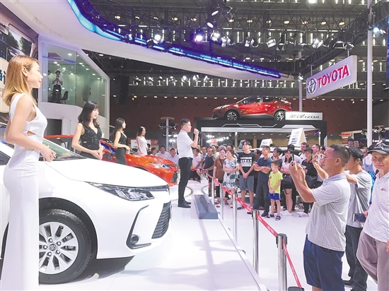 每屆“十一”車展都有眾多新車亮相，吸引消費(fèi)者的目光。