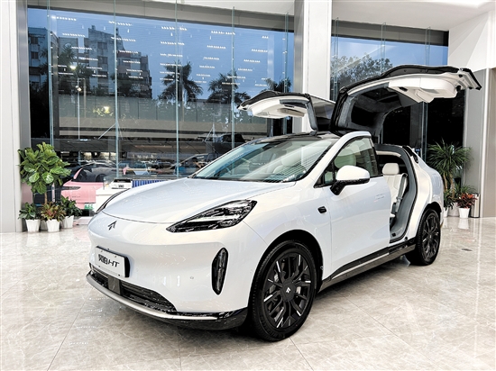 昊鉑HT外觀時(shí)尚動(dòng)感。