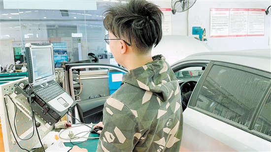 處理召回車輛需要時(shí)間，建議提前預(yù)約。