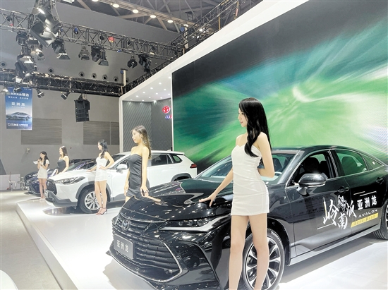 往屆本報舉辦的大型車展，都能看到不少新車現(xiàn)場上市。