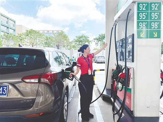 選擇95號汽油還是92號汽油，油箱蓋上的建議標號就是答案。